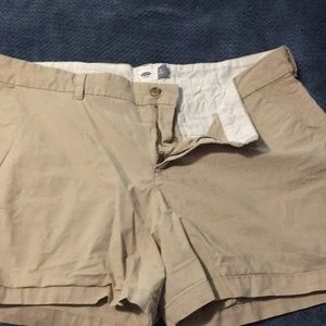 Tan Old Navy short size 16